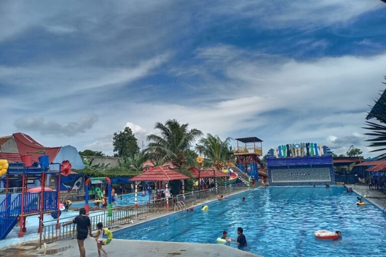 AquaLand, Jakarta: Tempat Hiburan Keluarga yang Menyegarkan