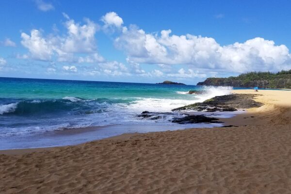 Pantai The Secret Beach: Keindahan Tersembunyi di Koh Lanta