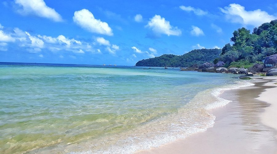 Pantai Bãi Tắm Sao: Keindahan Tersembunyi di Pulau Phú Quốc, Vietnam