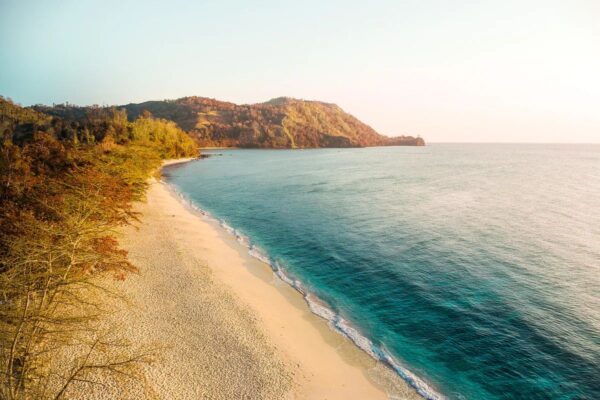 Pantai Paal: Keindahan Alam Tersembunyi di Manado