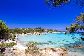 Capriccioli Beach: Permata Eksotis di Costa Smeralda, Sardinia