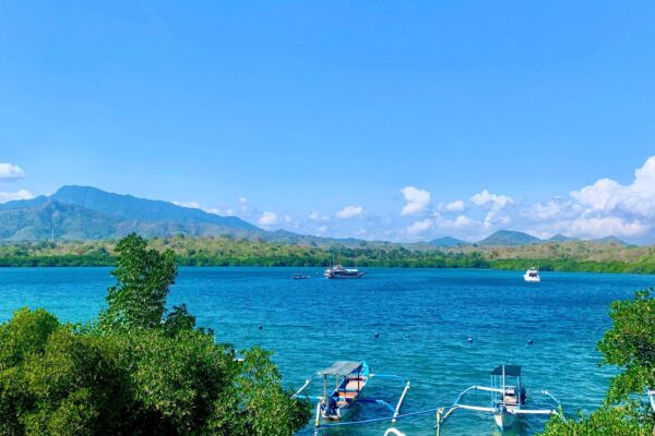 Keindahan Pantai White Beach: Surga Tersembunyi di Pulau Dewata