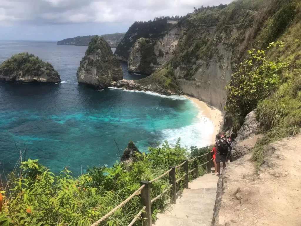 Keindahan Pantai Anggopi: Surga Tersembunyi di Bali