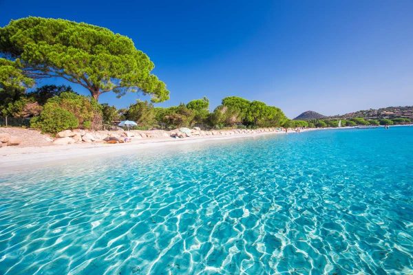 Pantai Plage de Santa Giulia: Keindahan Alam Pantai di Corsica