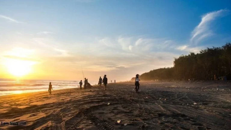 Keindahan Pantai Pantai Kuwaru: Surga Tersembunyi di Jawa Timur