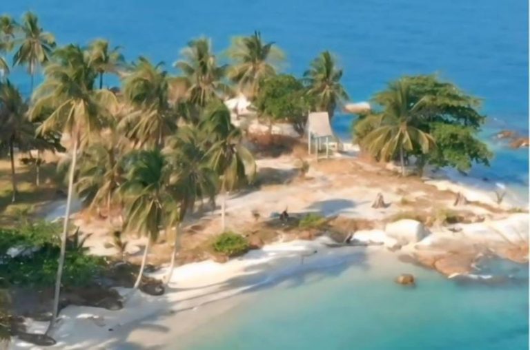 Keindahan Pantai Pulau Berhala: Surga Tersembunyi di Perbatasan
