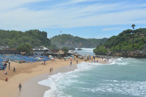 Keindahan Pantai Drini: Surga Tersembunyi di Gunungkidul