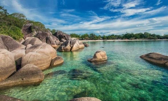 Keindahan Pantai Nakhodka: Surga Tersembunyi di Indonesia